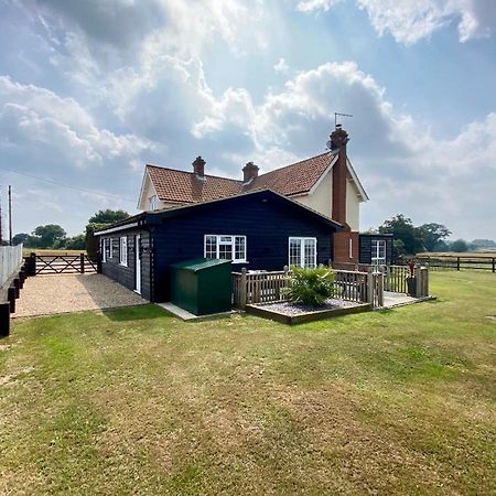 Villa Near Woodbridge The Annexe Eyke Fantastic Views With Dog Secure Garden And Paddock Esterno foto
