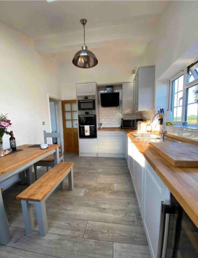 Villa Near Woodbridge The Annexe Eyke Fantastic Views With Dog Secure Garden And Paddock Esterno foto